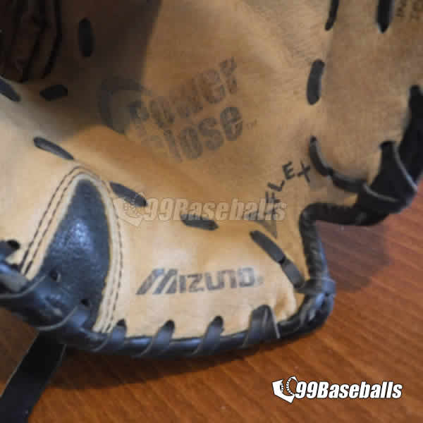 99baseballs-how-to-break-in-baseball-glove-guide-mizuno-power-close-fl