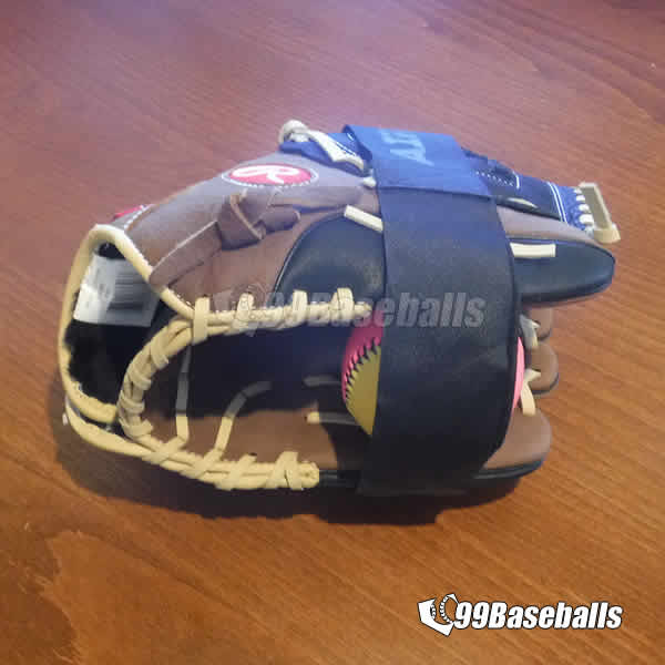 99baseballs-how-to-break-in-baseball-glove-guide-shaping-a-fl